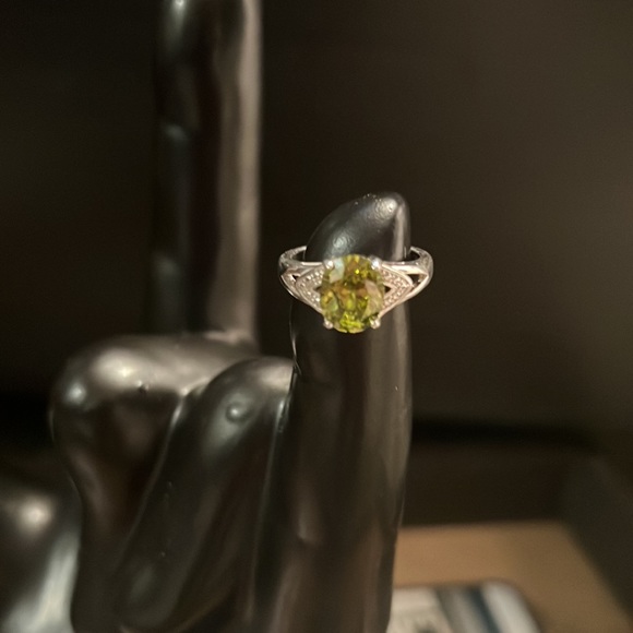 NWOT | Hidden Gems Ring | Green Stone - Picture 4 of 4